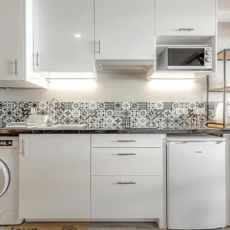 Home2Book Central Studio Near Playa Del Muelle