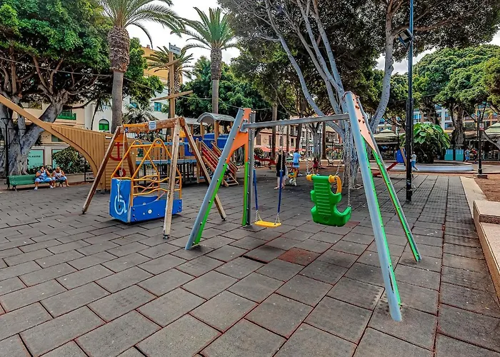 Home2book Near Playa Del Muelle