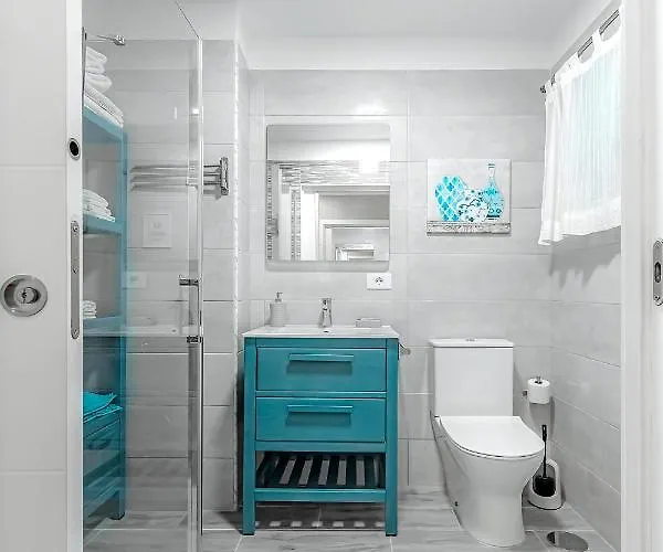 Home2book Near Playa Del Muelle Appartement *